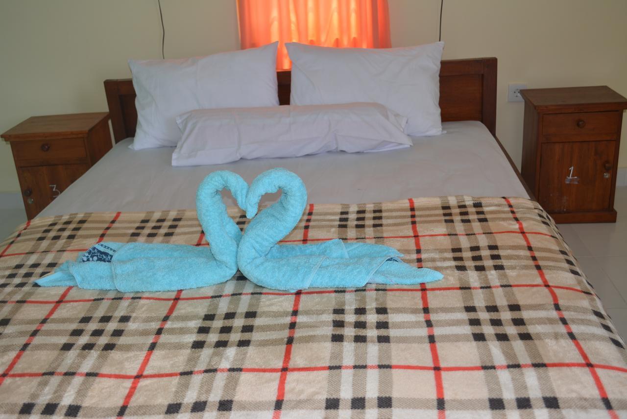 Repag Wayan Canggu Hostel Kuta Lombok Kültér fotó