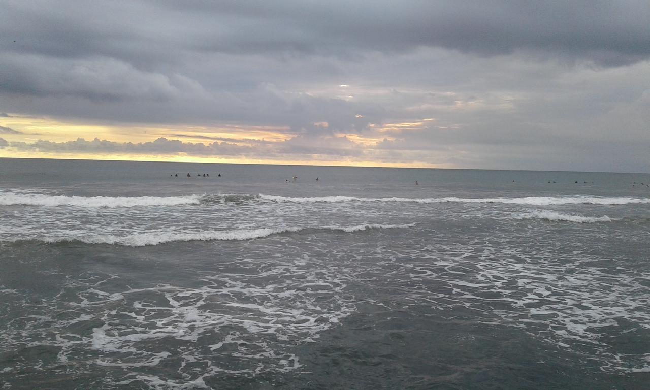 Repag Wayan Canggu Hostel Kuta Lombok Kültér fotó