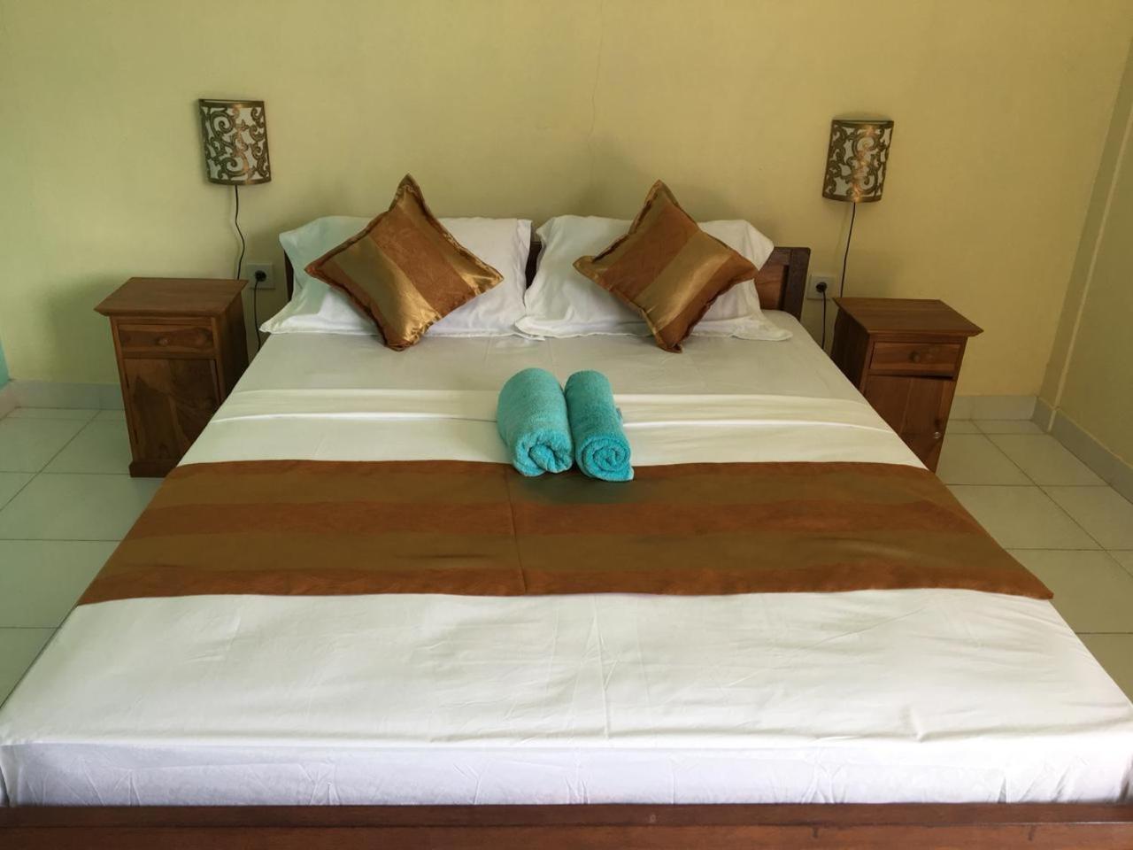 Repag Wayan Canggu Hostel Kuta Lombok Kültér fotó